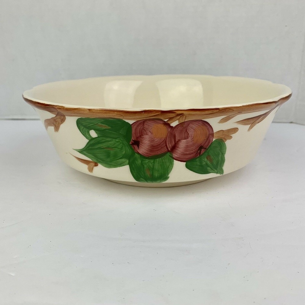 Franciscan Apple 8 3/4" Round Serving Bowl Footed England Scalloped Edge